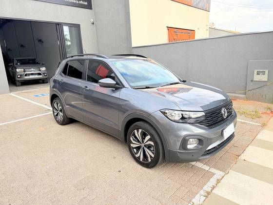 VOLKSWAGEN T-CROSS 1.0 200 TSI TOTAL FLEX AUTOMÁTICO VOLKSWAGEN T-CROSS 1.0 200 TSI TOTAL FLEX AUTOMÁTICO